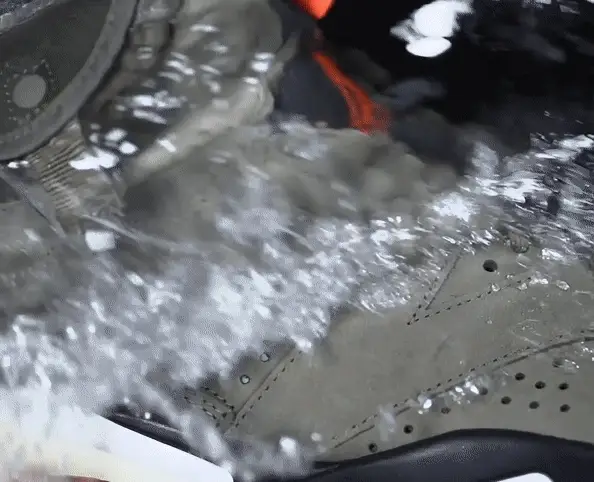 EXECUTIVE SHOE CLEANING SYSTEM - Image 12