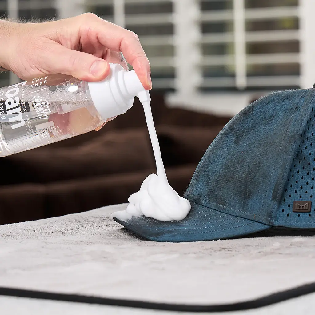 OXICLEAN SNEAKER + HAT FOAM CLEANING SOLUTION - Image 8